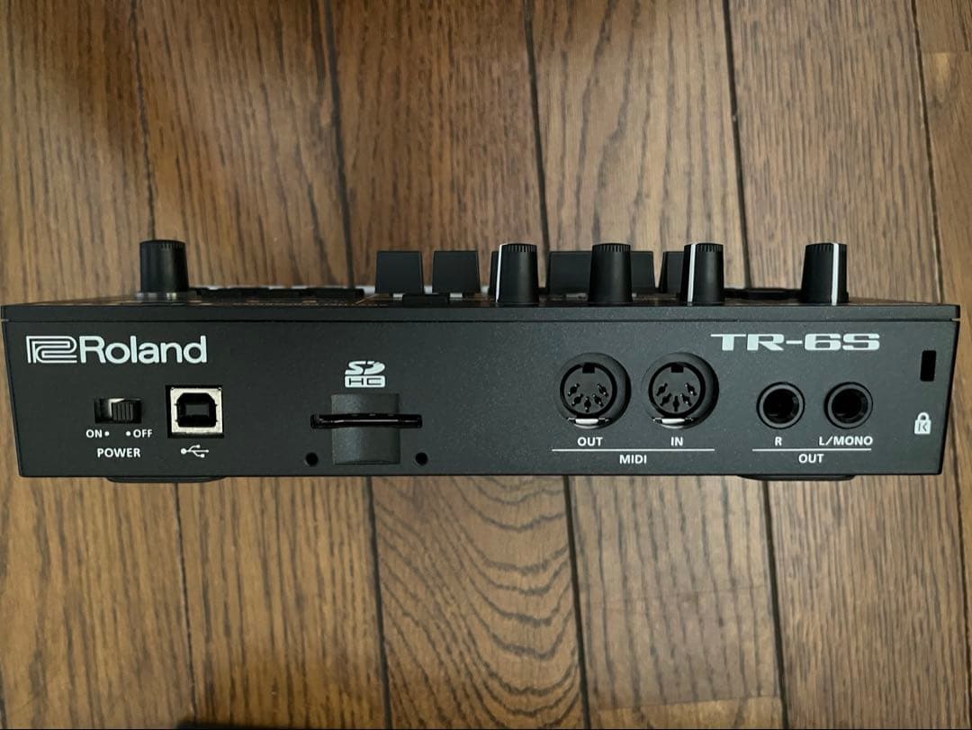 Roland TR-6S デッキセーバー付き