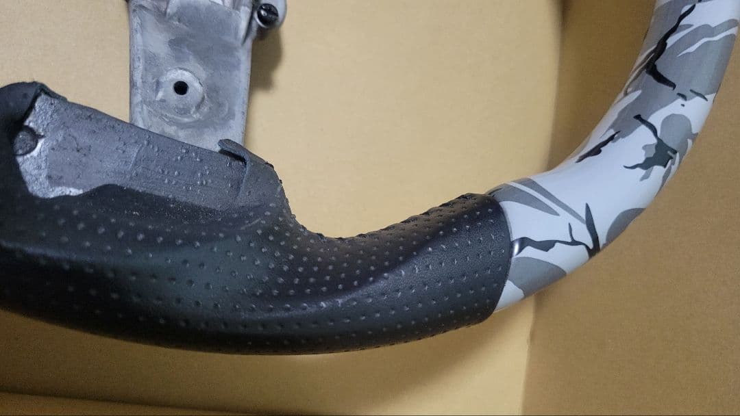 いーた　ジープ ラングラーJK REAL ステアリング