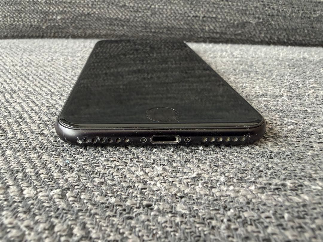 iPhone SE 第二世代 64GB ブラック SIMフリー