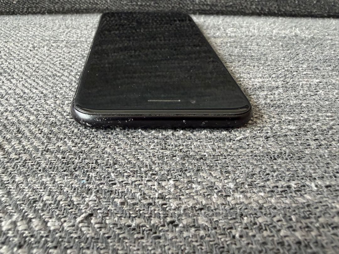 iPhone SE 第二世代 64GB ブラック SIMフリー