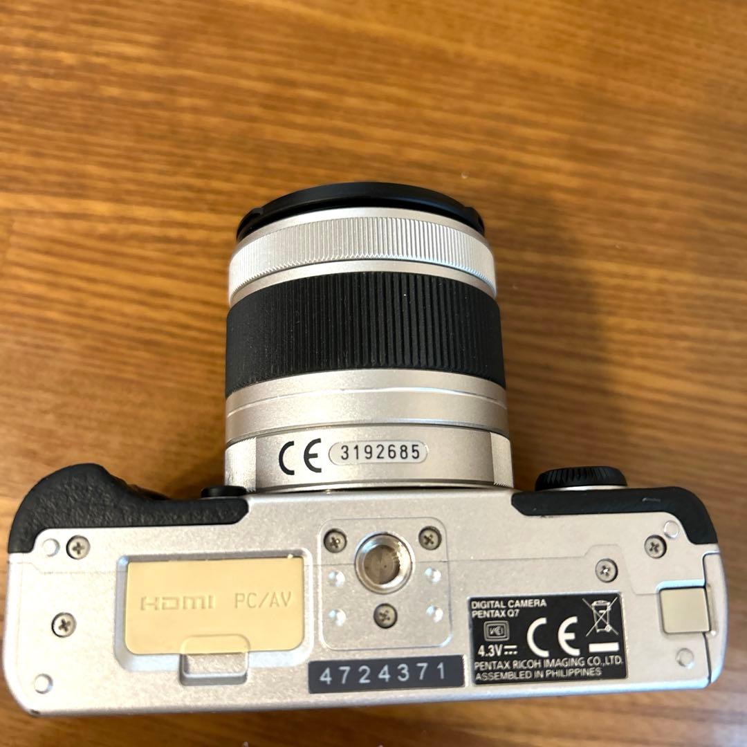 【PENTAX 】【レンズ４つ付き】ミラーレス一眼　Q7 本体　標準　トイレンズ