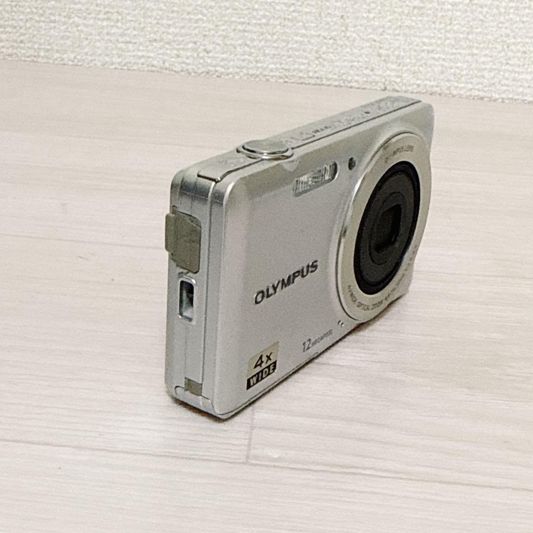 2449【美品】OLYMPUS VG-110 デジタルカメラ シルバー