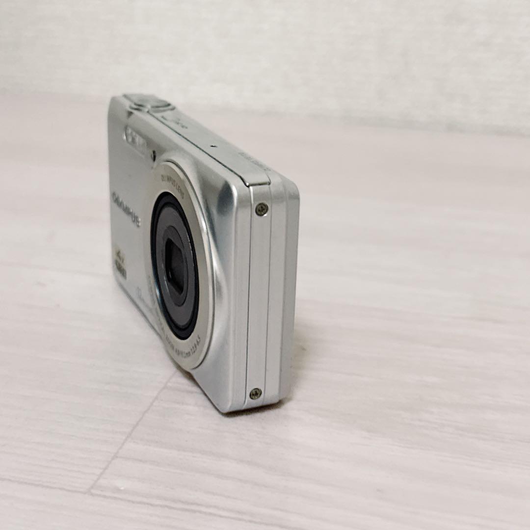 2449【美品】OLYMPUS VG-110 デジタルカメラ シルバー