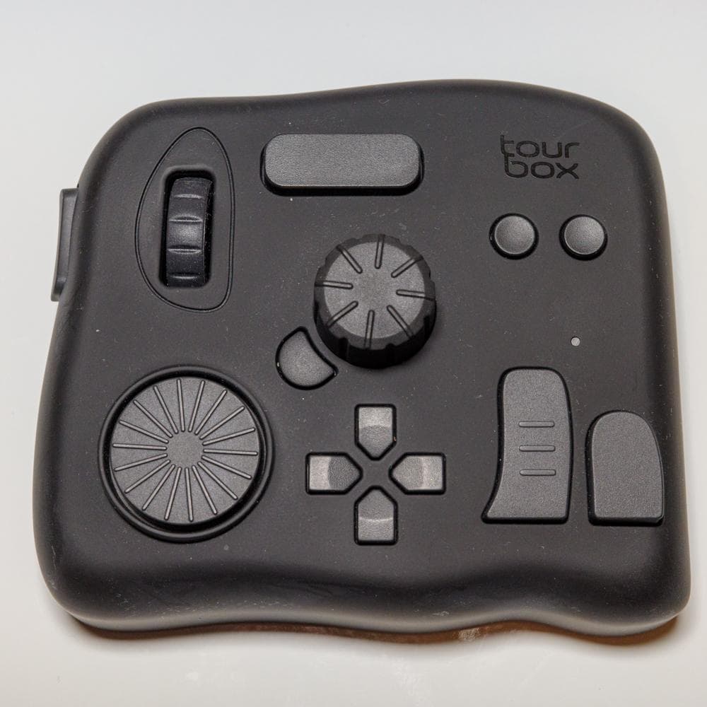 【極美品】TourBox NEO 左手デバイス 画像・動画編集 イラスト制作