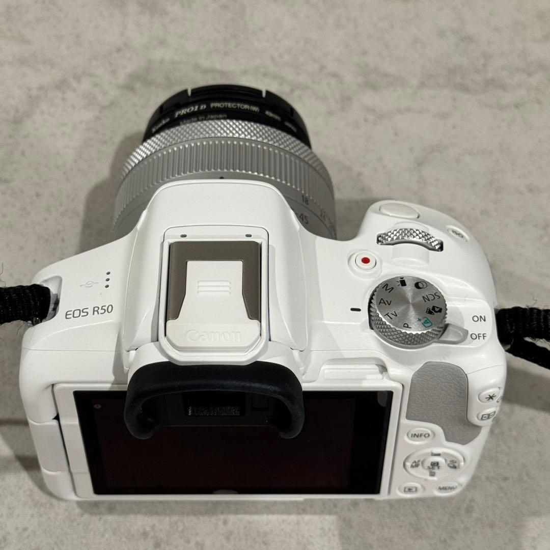 【美品】Canon EOS R50 標準レンズ付　フィルター2枚＋ストラップ等
