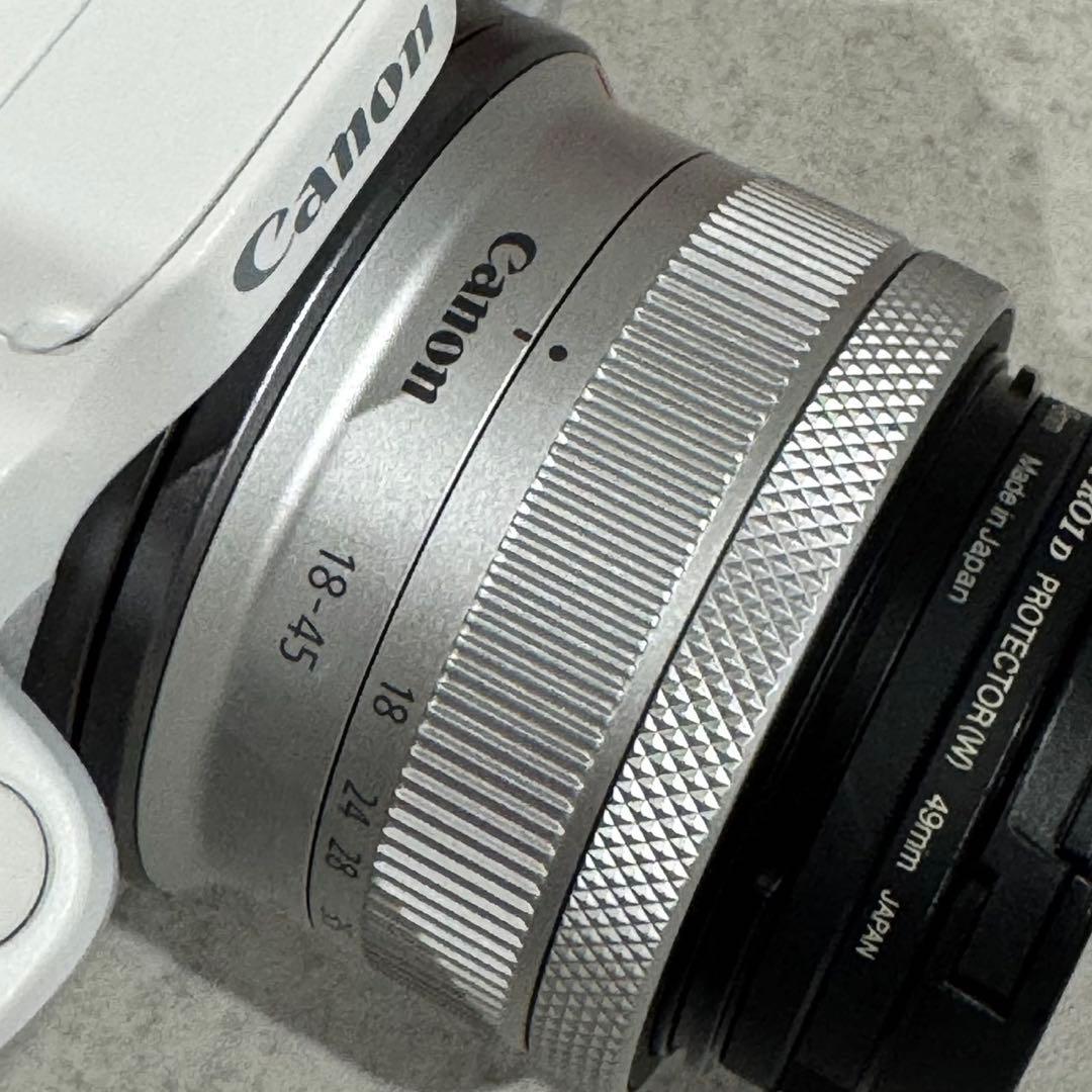 【美品】Canon EOS R50 標準レンズ付　フィルター2枚＋ストラップ等