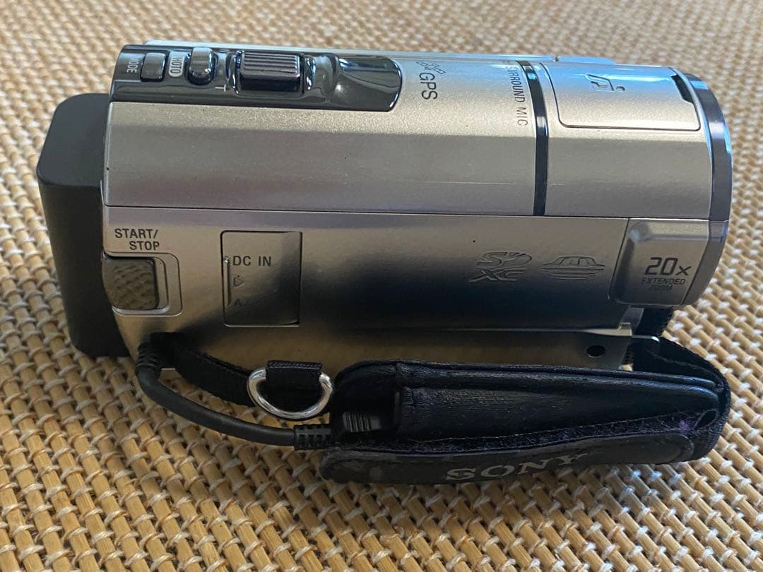 Sony HDR-CX590 20.4メガピクセル デジタルカメラ 64GB