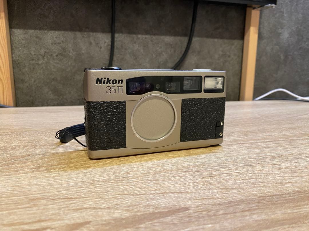 Nikon 35Ti（動作保証無し、おまけあり）