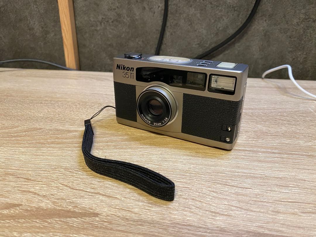 Nikon 35Ti（動作保証無し、おまけあり）