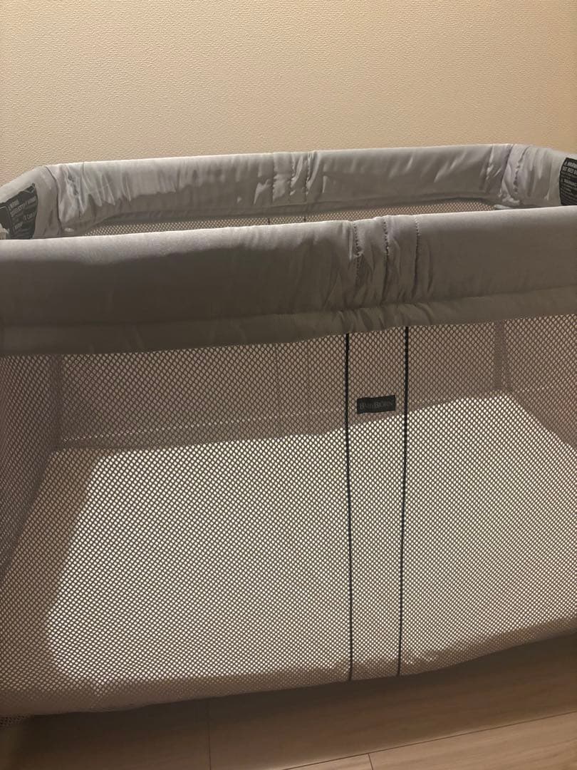 ベビービョルンのプレイヤード ブラック メッシュ