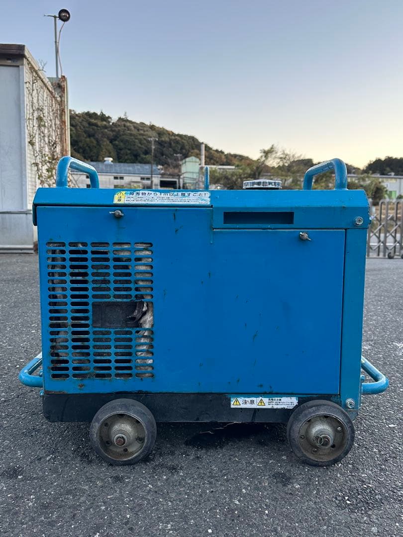 1. 鶴見製作所 エンジン式高圧洗浄機 HPJ-5ESM