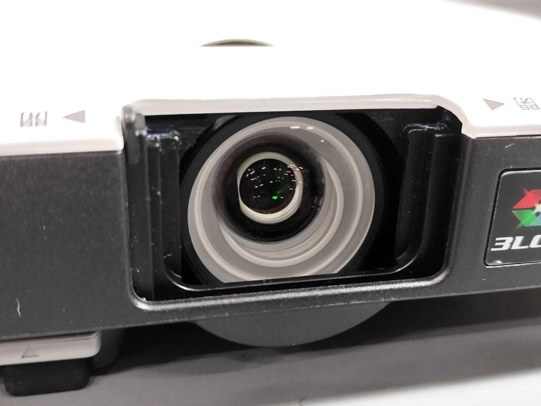 EPSON EB-1780W プロジェクター本体(ランプ使用時間:12時間）