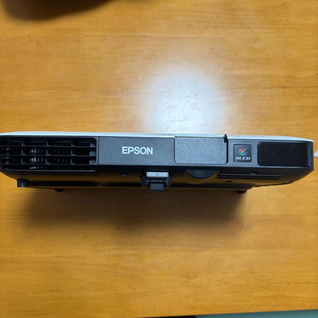 EPSON EB-1780W プロジェクター本体(ランプ使用時間:12時間）