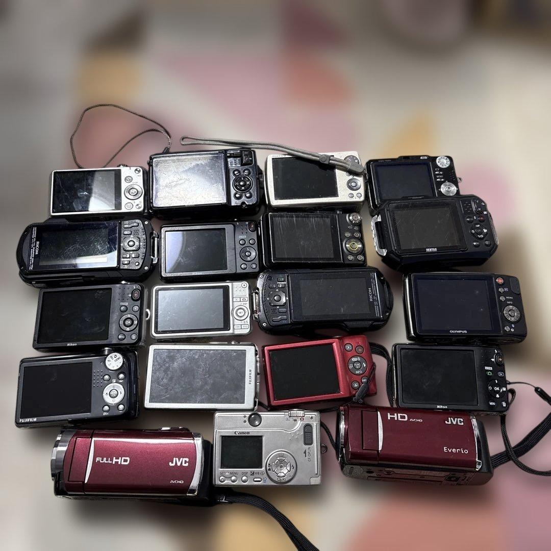 S*H様 コンパクトデジタルカメラまとめて売ります。