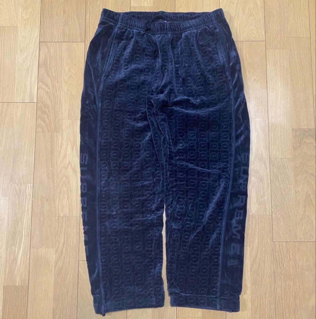 Supreme Nike Velour セットアップ