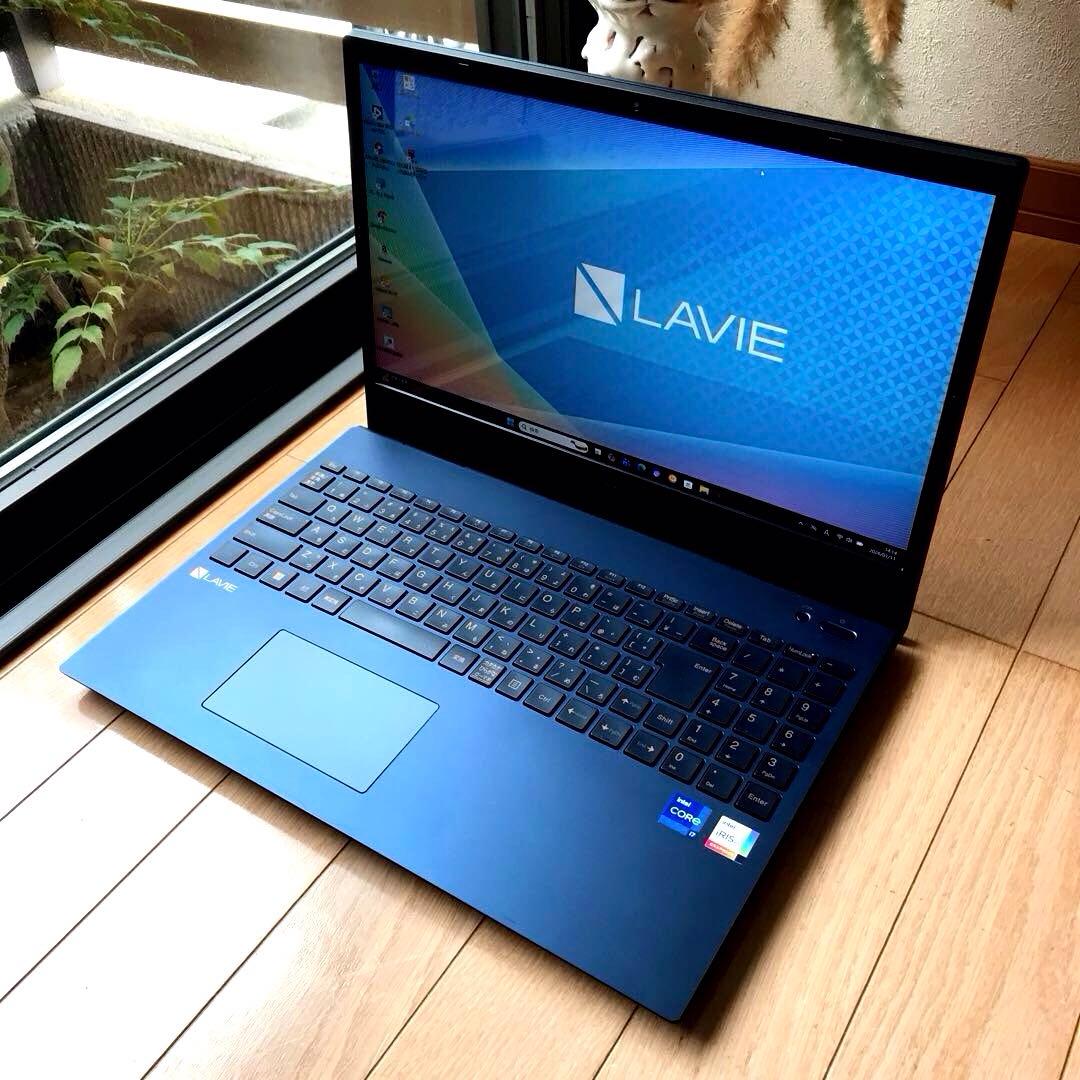 美品 LaVie N1570/GAL(2023年製モデル)