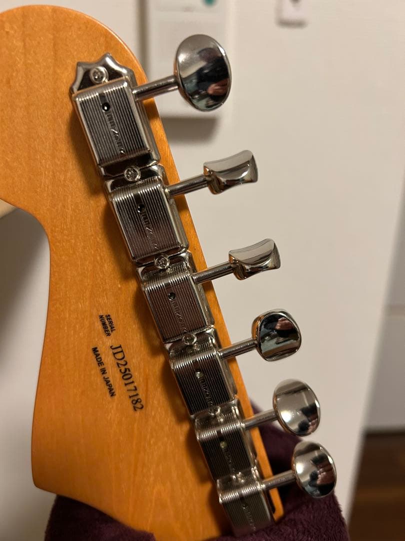 Fender Stratocasterチャーモデル