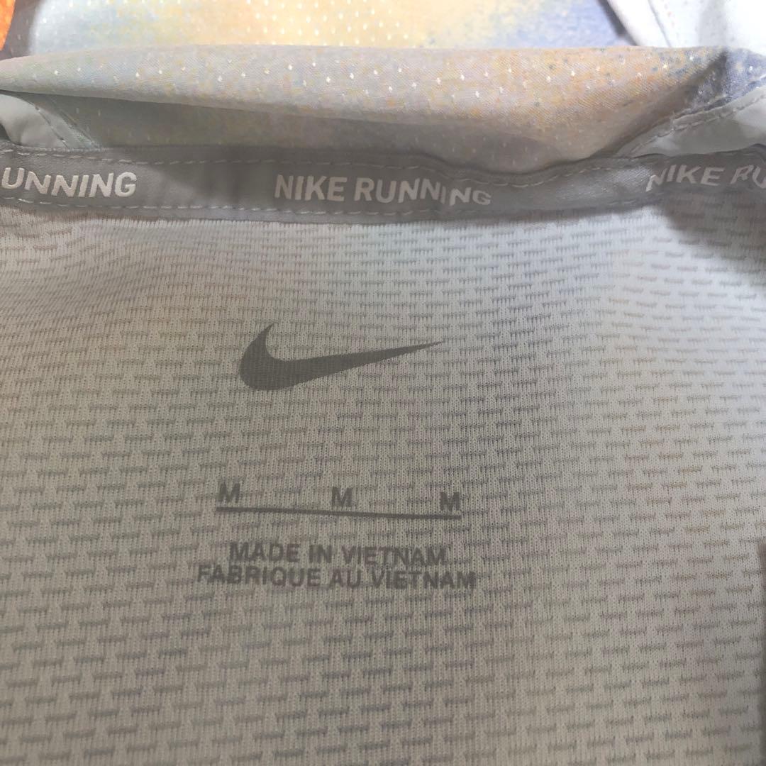 ナイキ レペル UV ウィンドランナー ジャケット