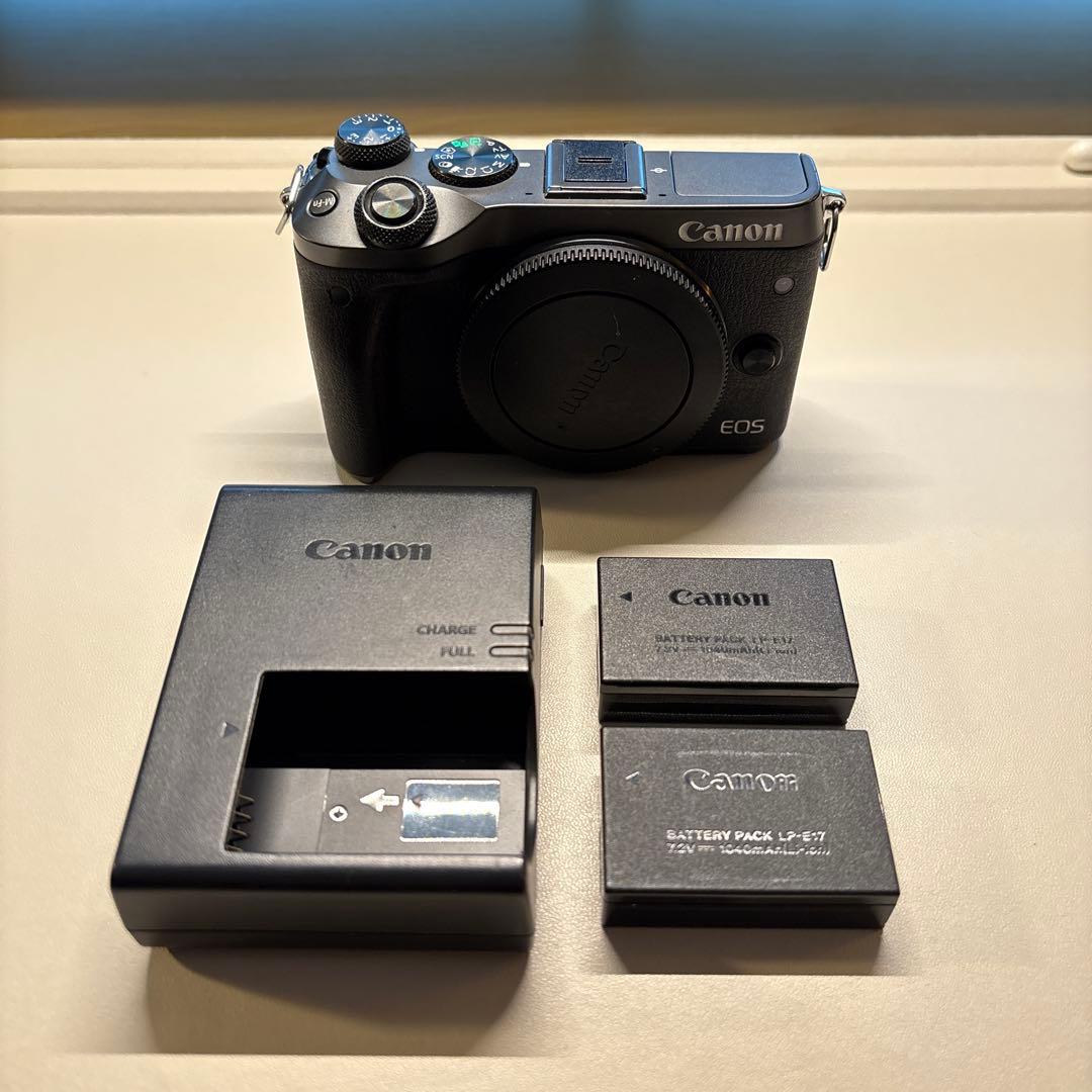 【hiro】Canon EOS M6 ミラーレスカメラ 本体とバッテリー2