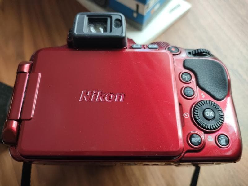 Nikon Coolpix P610 レッド 60倍光学ズーム