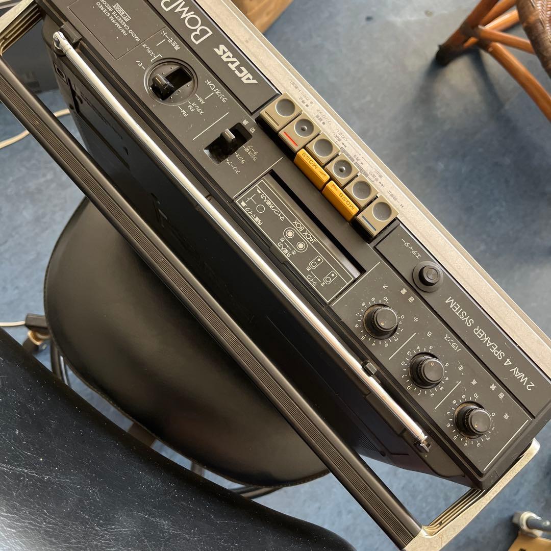 昭和レトロ東芝 TOSHIBAステレオラジオカセットレコーダーRT-8360S