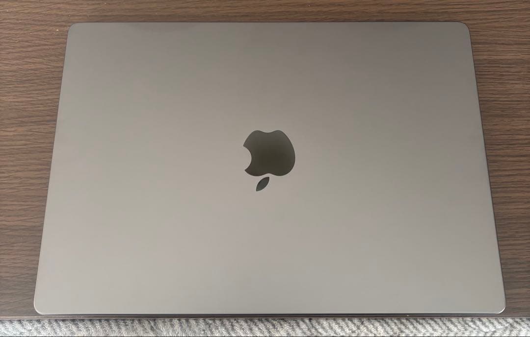 MacBook Pro 14インチ　M4 16G 512GB