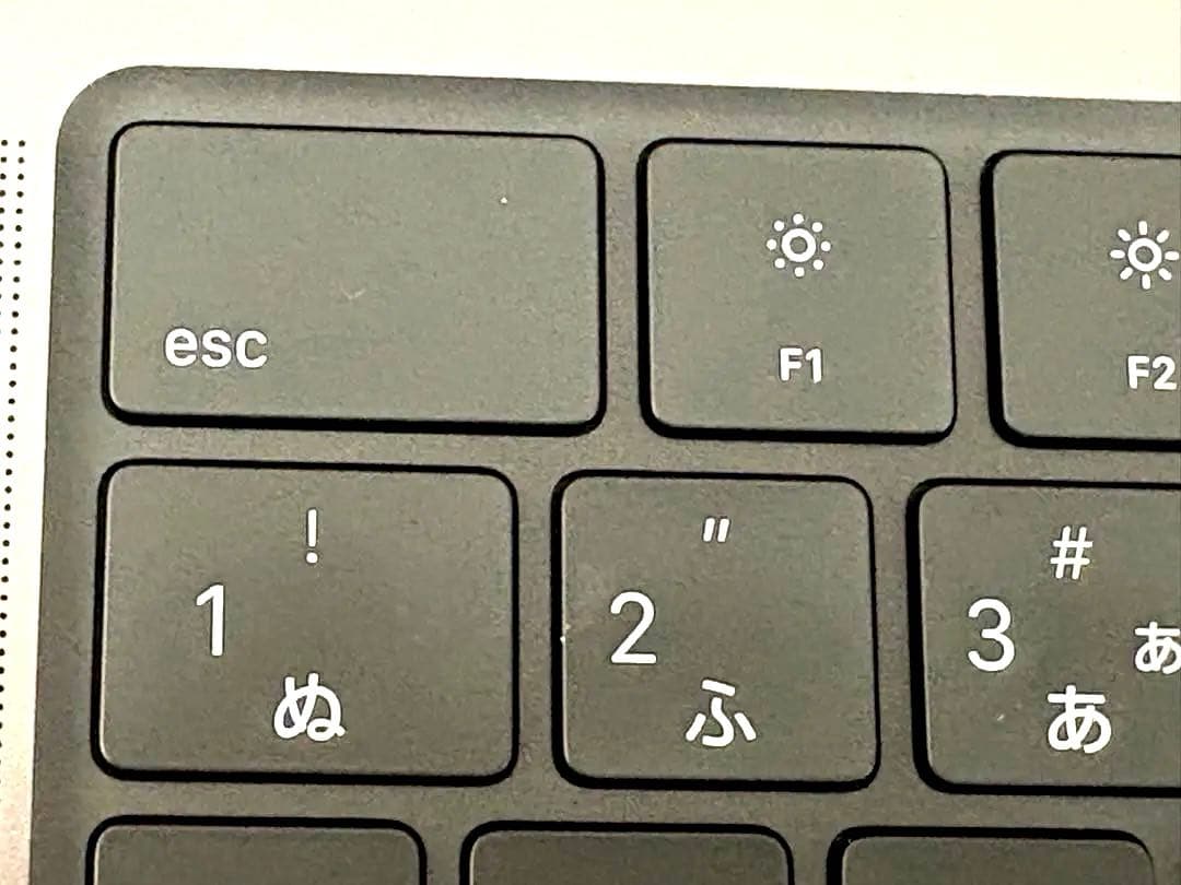 MacBook Pro 14インチ　M4 16G 512GB