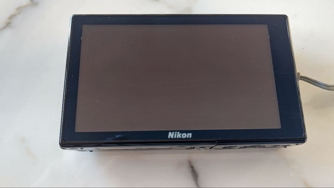 Nikon COOLPIX S60 デジタルカメラ　純正バッテリーチャージャー付