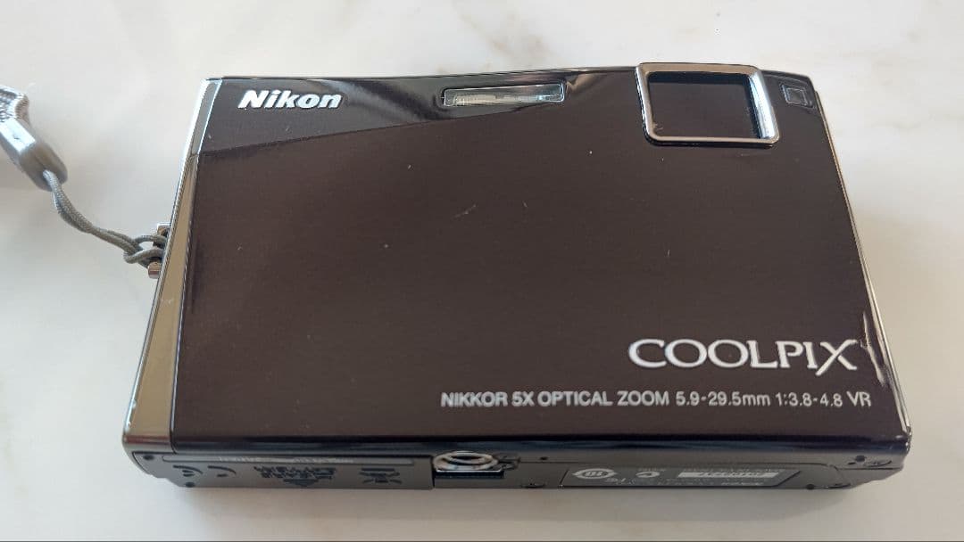 Nikon COOLPIX S60 デジタルカメラ　純正バッテリーチャージャー付