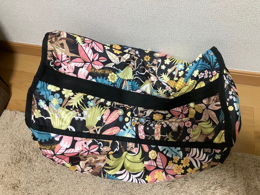 ［美品］　レスポートサック　ハワイ限定　ワヒネフラ柄　ボストンバッグ