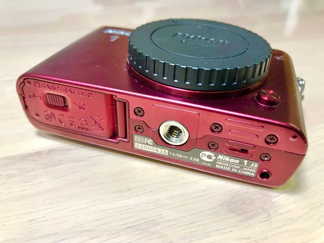 ニコン Nikon J3 10倍ズームレンズセット RED 保護レンズ付き