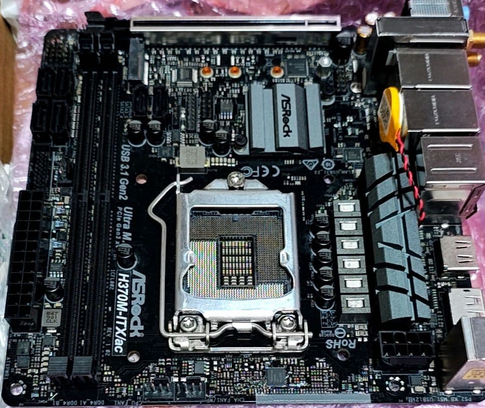 ASRock H370M-ITX/ac マザーボード (mini-itx)