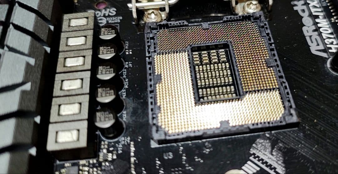 ASRock H370M-ITX/ac マザーボード (mini-itx)