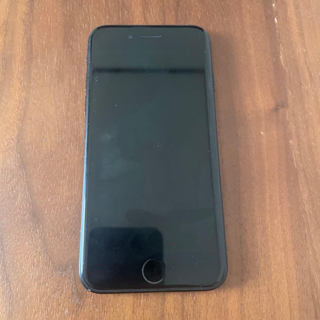 iPhone SE 第2世代 SIMフリー 本体のみ 背面ひび割れ