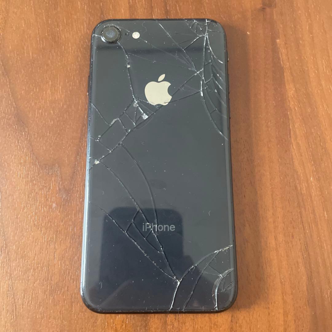 iPhone SE 第2世代 SIMフリー 本体のみ 背面ひび割れ