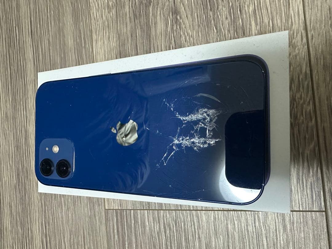 Apple iPhone 12 ブルー 本体 背面割れ