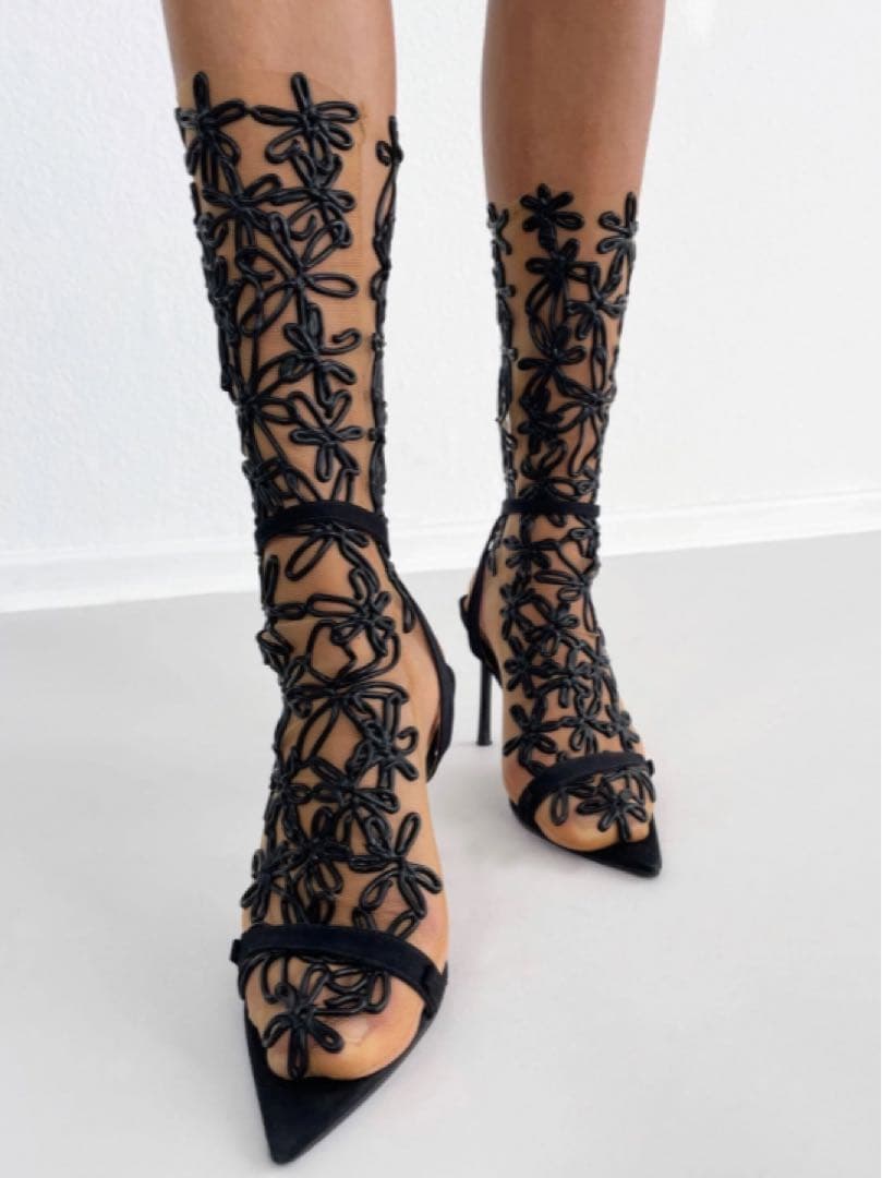 KASIA KUCHARSKA シアーソックス