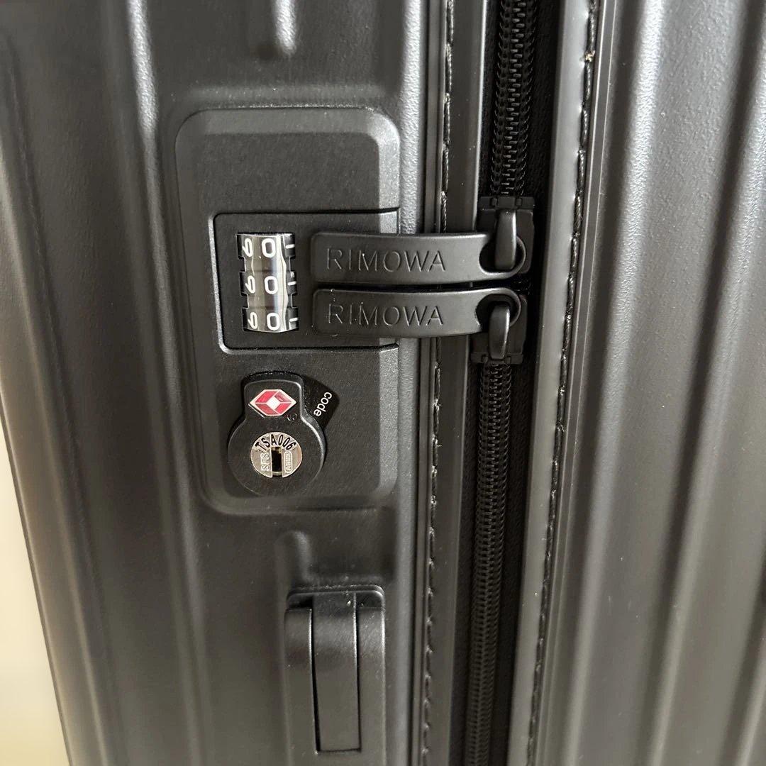 リモワ エッセンシャル Check-In M 黒 ブラック 干場スーツケース