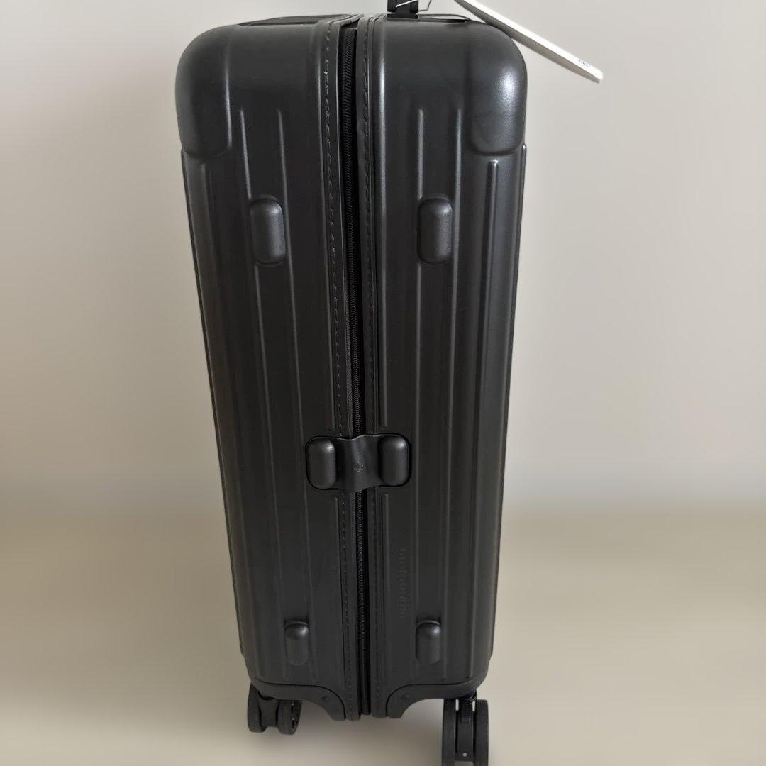 リモワ エッセンシャル Check-In M 黒 ブラック 干場スーツケース