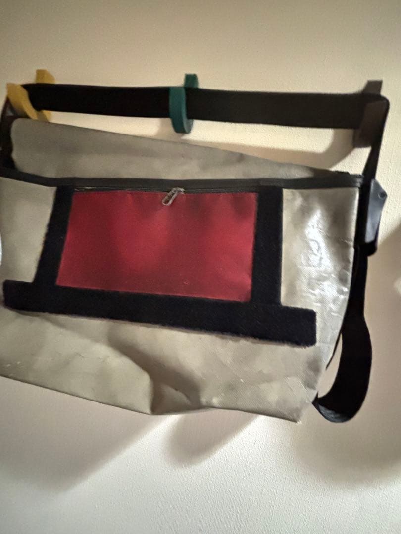 FREITAG SURFSIDE6 メッセンジャーバッグ （グレー/レッド）