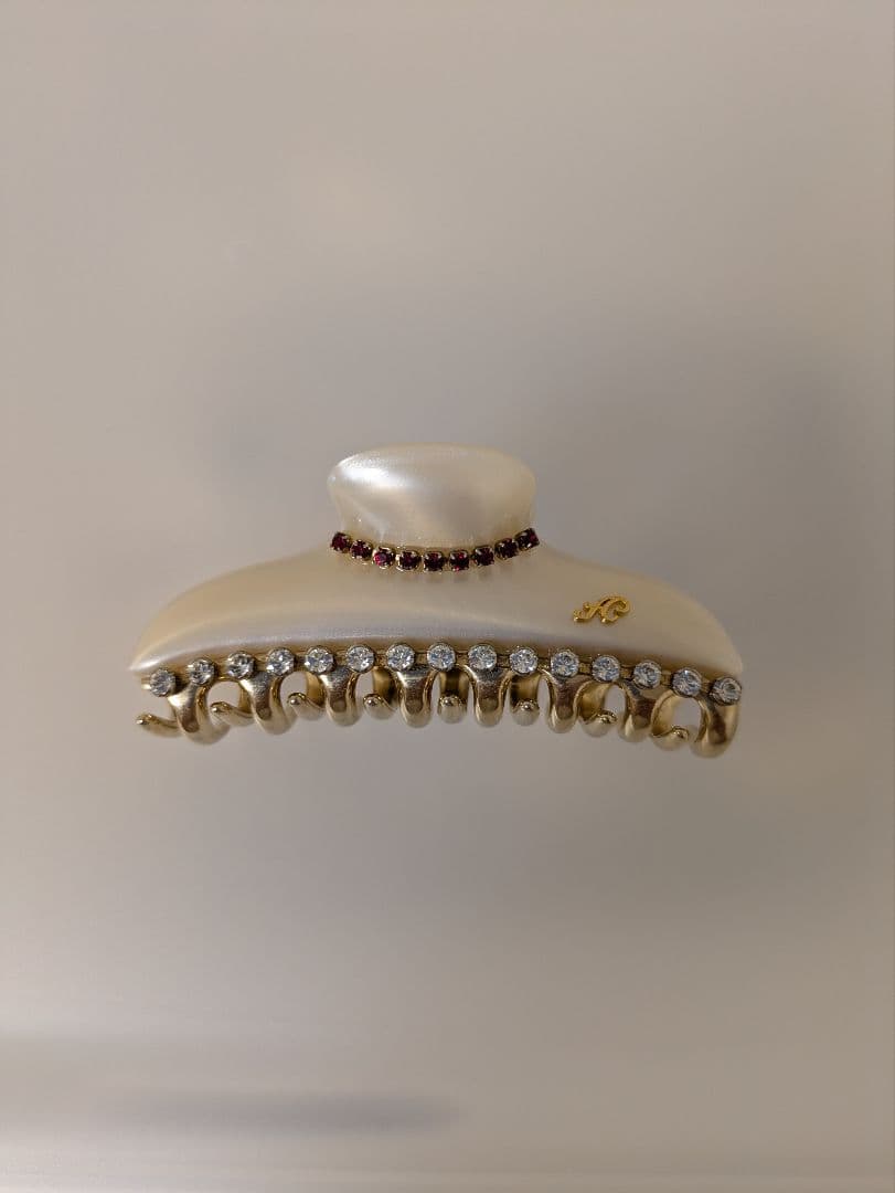 アッカ特注！誰ともかぶらないヘアクリップ