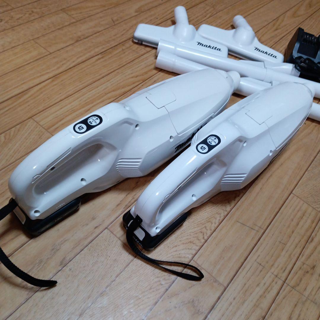 マキタ10.8V充電式クリーナ２台のセット　純正バッテリー２個と純正充電器1台付