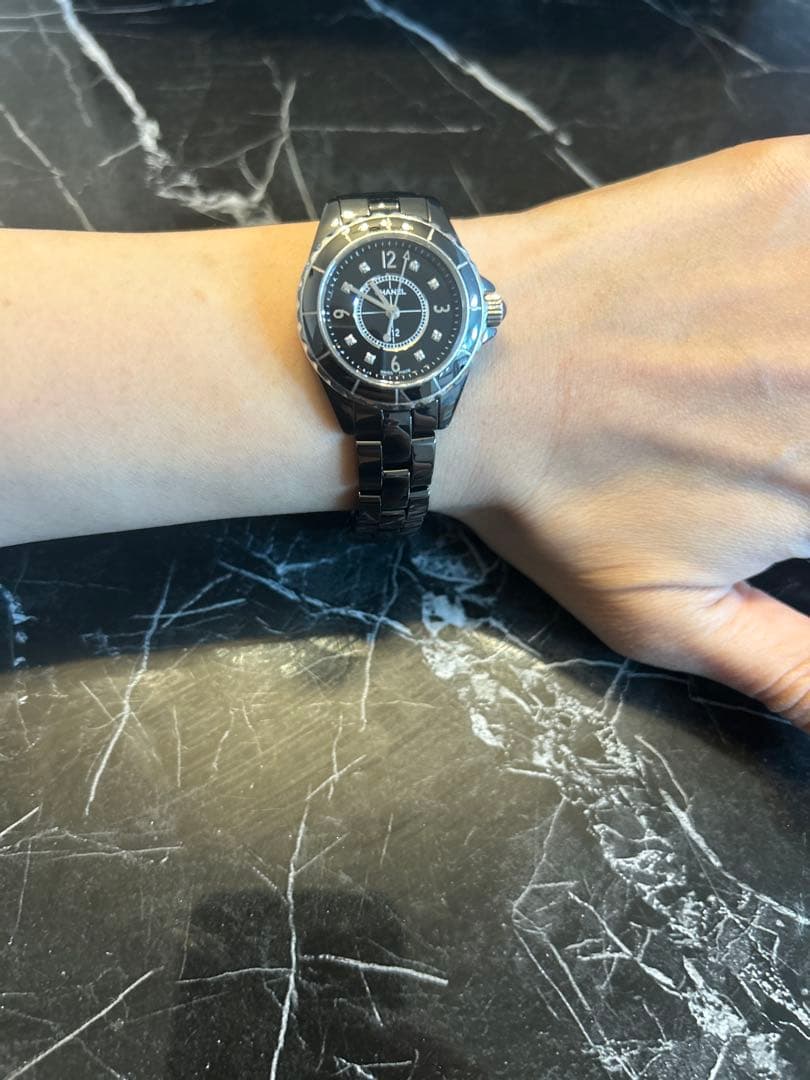 CHANEL シャネル J12 H2569 黒文字盤　レディース　セラミック