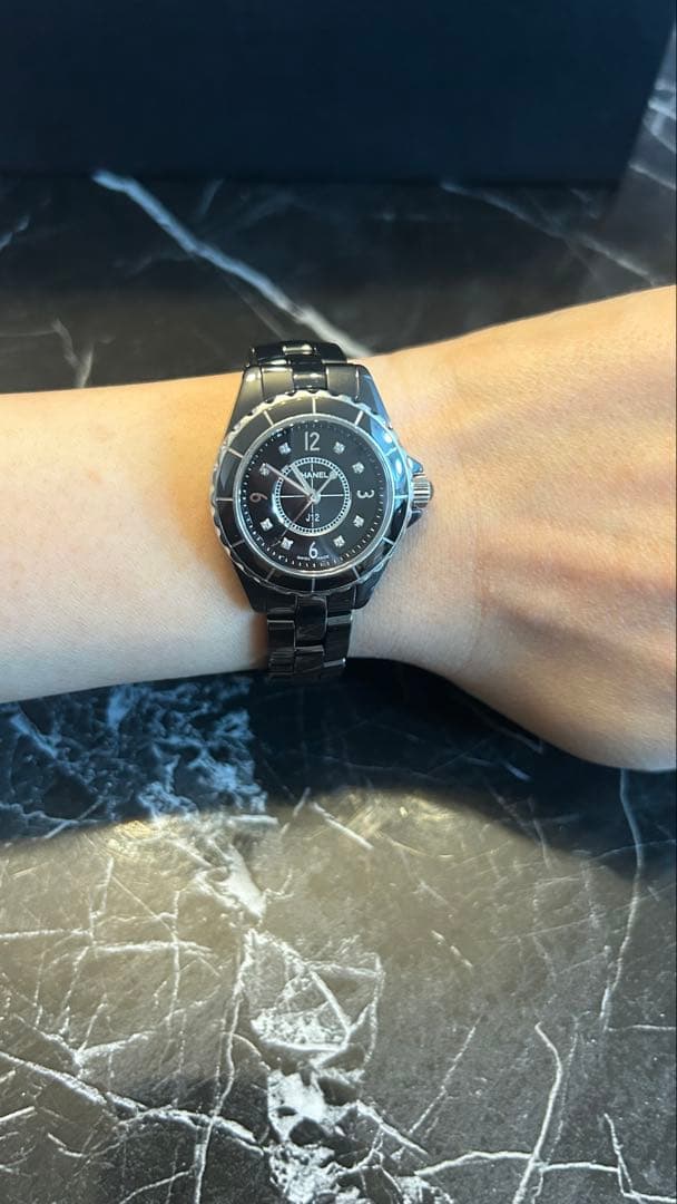 CHANEL シャネル J12 H2569 黒文字盤　レディース　セラミック