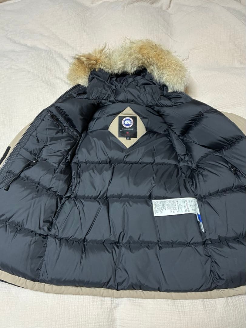 美品   ダウンジャケット ベージュ S レディース