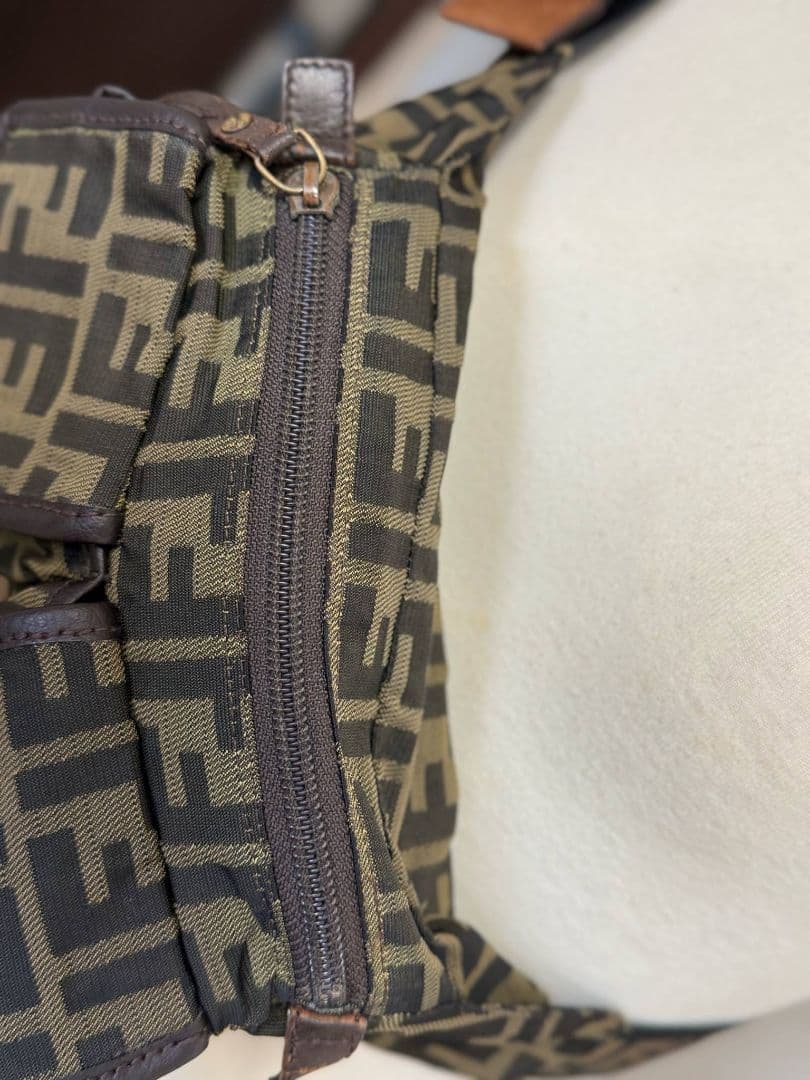 Fendi ボディバッグ