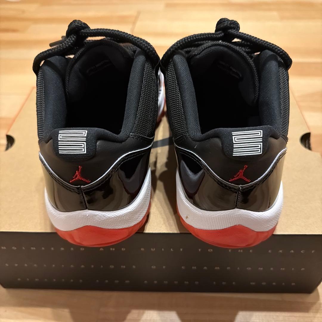 靴 Nike Air Jordan 11 Retro Low Bred (2025)