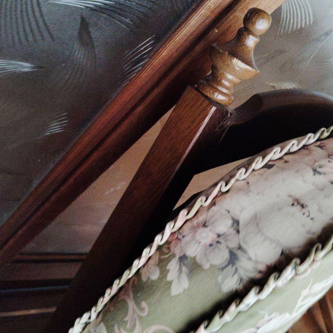 オリジナルクラシックソファオリーブグリーン 花柄 フリル付き