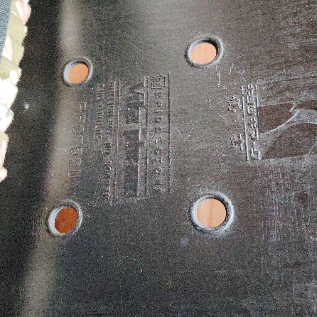 オリジナルクラシックソファオリーブグリーン 花柄 フリル付き