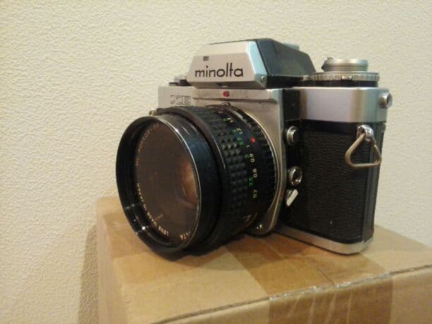 カメラ　ミノルタXE